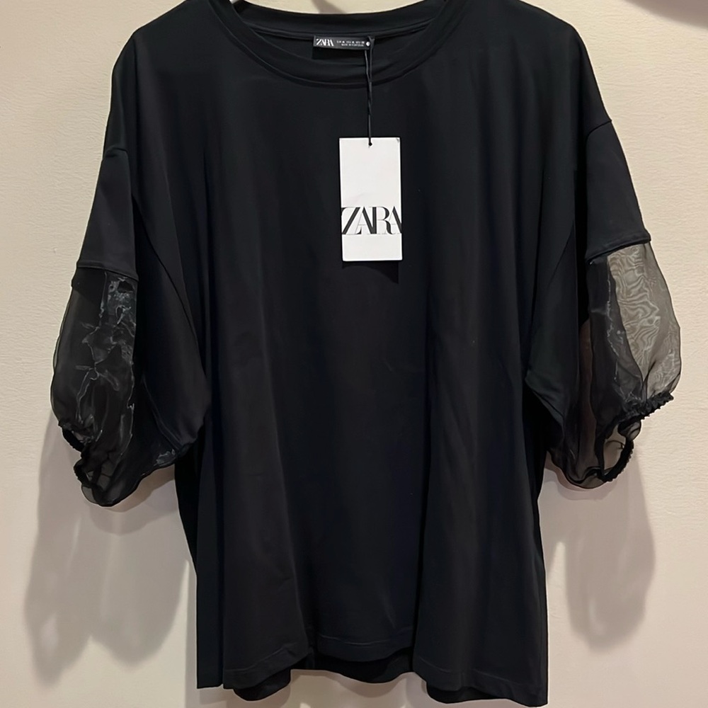 Zara short sleeve tee shirt with mesh trim on sleeves
